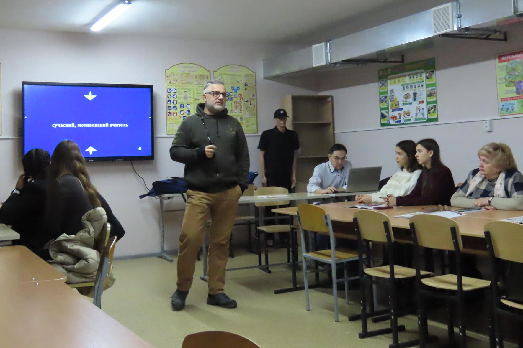 Візит експертів проєкту до Прилуцької громади з метою поширення досвіду створення шкільних коворкінгів (11 грудня 2024р.)